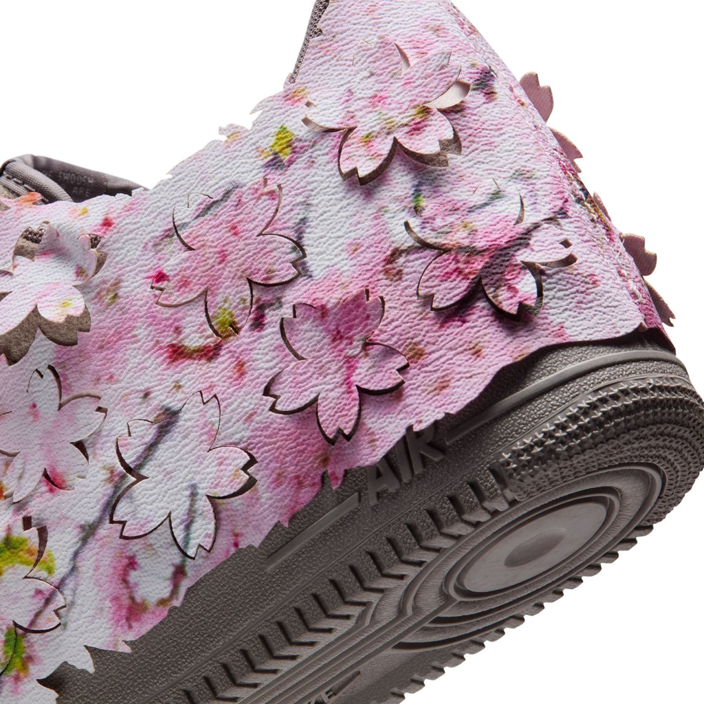 Nike Mens Air Force 1 '07 Premium - Malt/Light Soft Pink